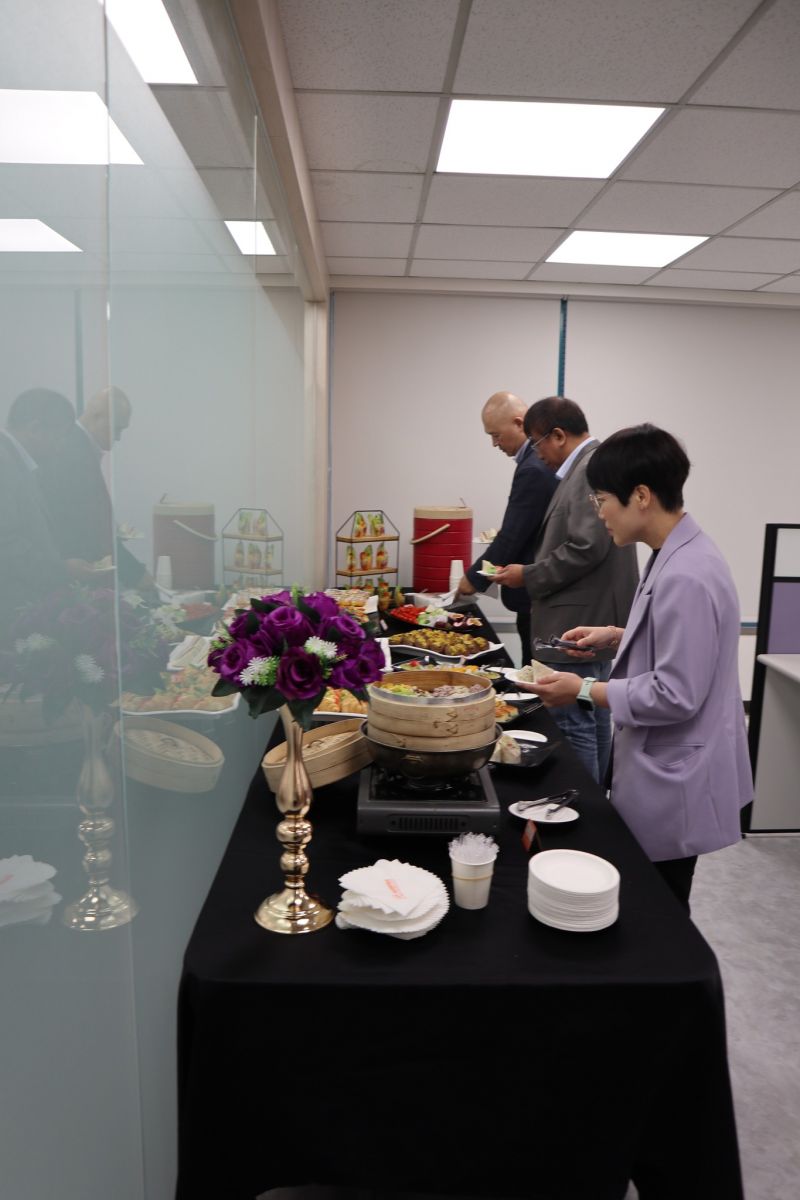 祝榮文生醫新居落成，生意興隆